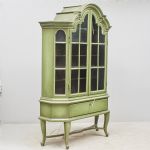 1738 8224 Vitrinskåp